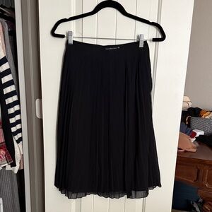 Elegant Black Chiffon Pleated Midi Skirt